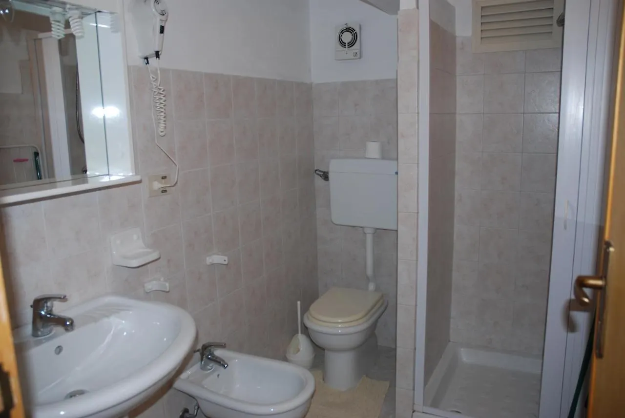 Case Vacanze La Cernia Bruna Holiday home Isola di Ustica 0*,
