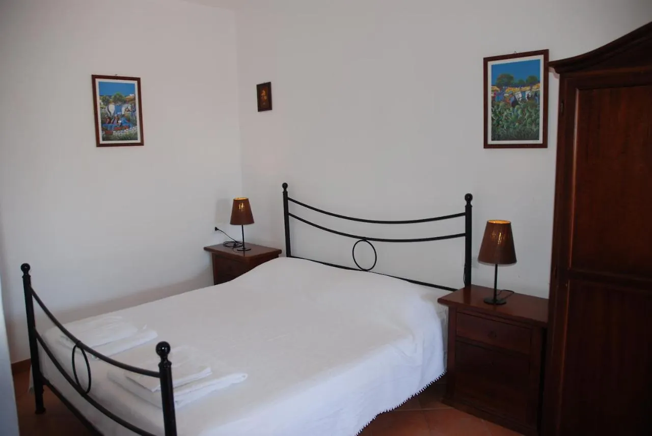 Case Vacanze La Cernia Bruna Holiday home Isola di Ustica 0*,  Italy